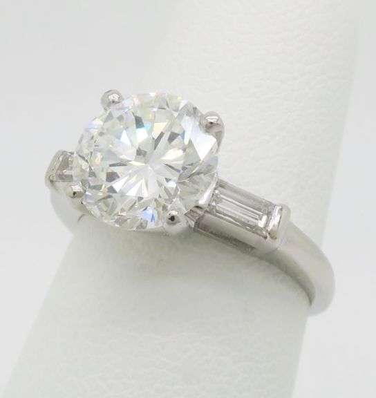 Stunning GIA Certified 2.38CTW Diamond Ring in Platinum