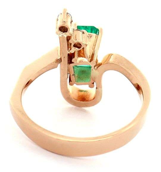 18kt Yellow gold Emerald cut and diamond fancy ring