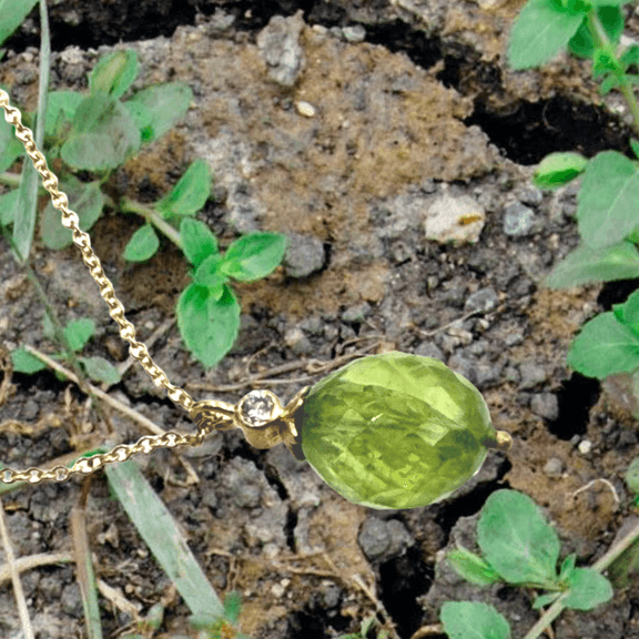 18kt Yellow gold Peridot & Bezel Set Accent Diamond Pendant on chain
