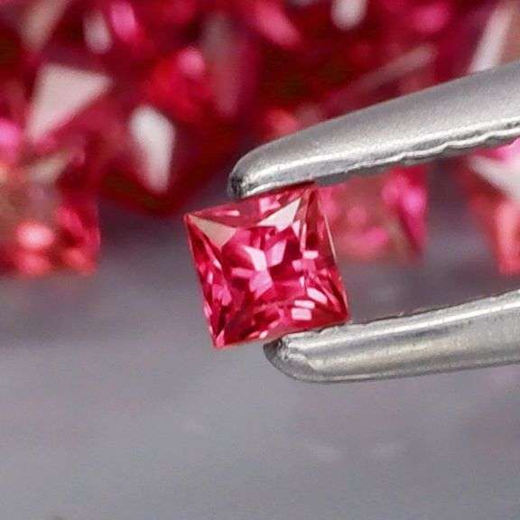 Radiant princess cut! Untreated! 2.18ct Sapphire set!