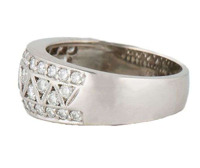 14kt White gold 1.00ctw Diamond Heirloom Milgrain Triple Row Frame Ring