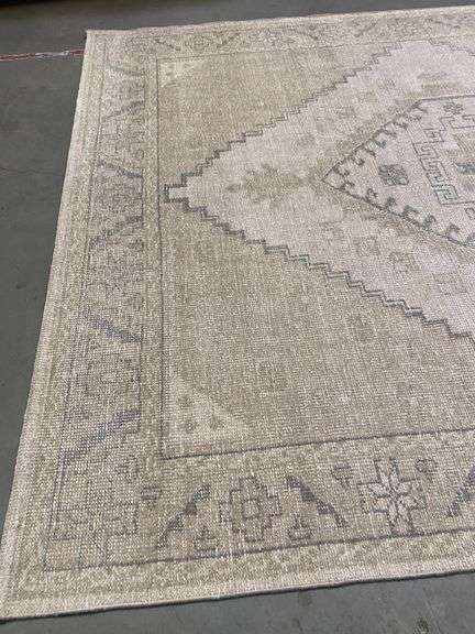 Vintage Inspired Design Rug 8x10