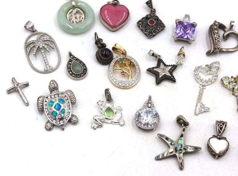Group lot of Vintage 925 sterling silver charms pendants