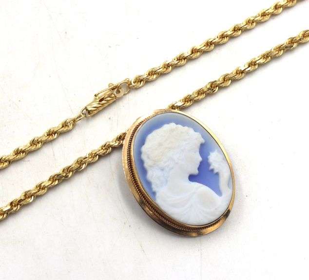 14kt Yellow gold Cameo brooch pendant on rope chain necklace