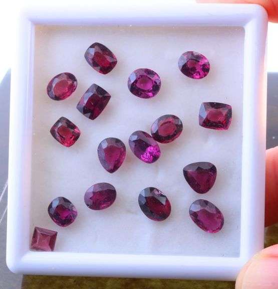 Jewelers special!!! 25.84ct Rhodolight Garnet set!
