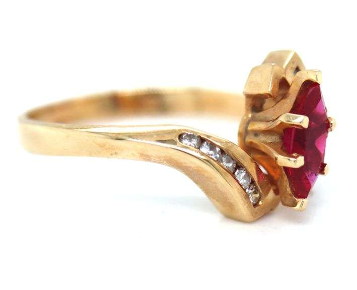Pleasing 14K YG Mrquise Bright Red Synthetic Ruby Ring
