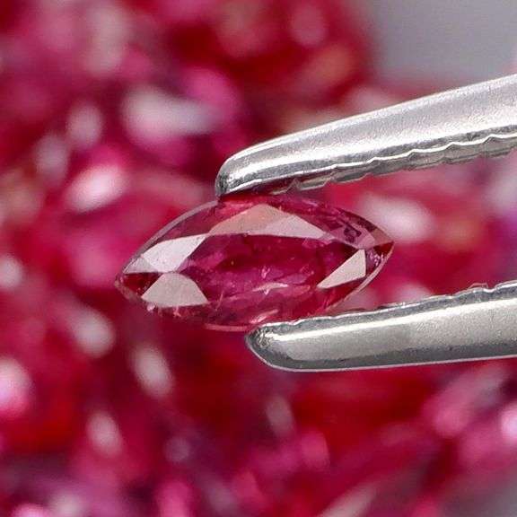 Collectors 4.93ct violet red Ruby set -Untreated!!!