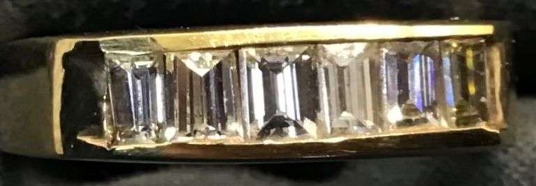 MEN’S 14K YELLOW GOLD NATURAL DIAMOND WEDDING BAND