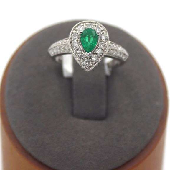 14kt White gold Apx 0.38ct Pear Emerald & Apx 0.20ctw H SI Diamond Halo Ring