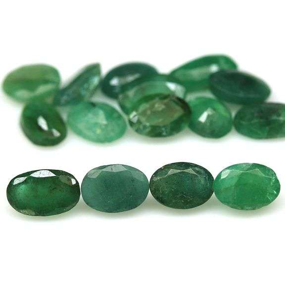 Heavy! Rich green 10.38ct Zambian Emerald set!