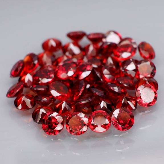 Glittering! 10.35ct UNTREATED cherry red Mozambique Garnet set