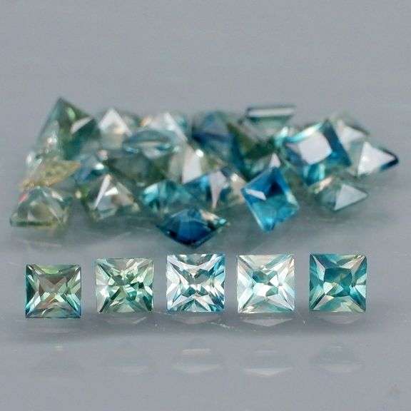 Stunning! 3.24ct set of blue green princess cut Sapphires