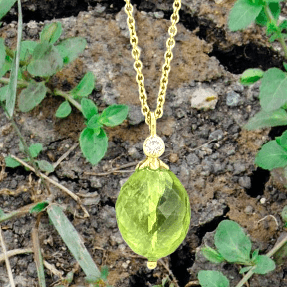 18kt Yellow gold Peridot & Bezel Set Accent Diamond Pendant on chain