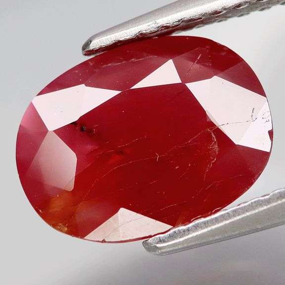 Top red! 1.66ct Ruby from Winza, Tanzania -Untreated!!!
