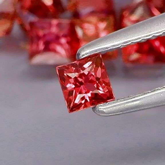 Radiant princess cut! Untreated! 2.29ct Sapphire set!