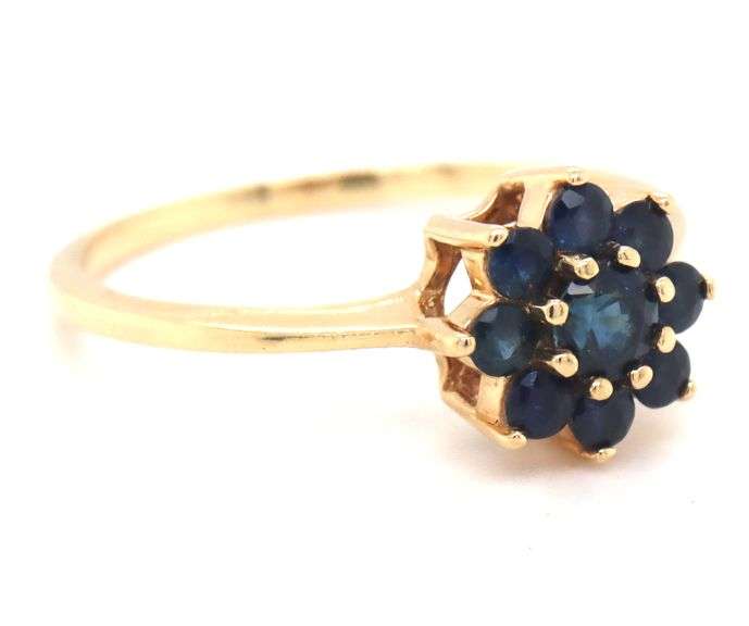 Classic 14K YG Sapphire Flower Ring