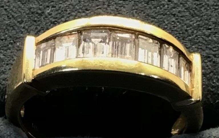 MEN’S 14K YELLOW GOLD NATURAL DIAMOND WEDDING BAND