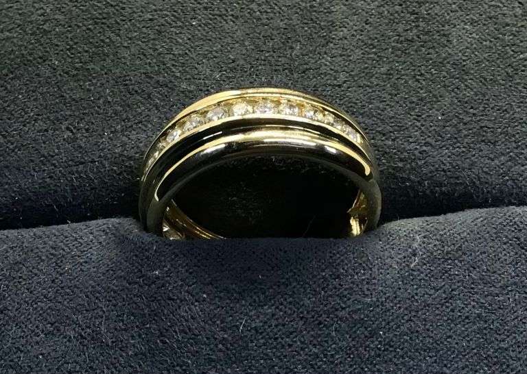 MEN’S 14K YELLOW GOLD NATURAL DIAMOND WEDDING BAND