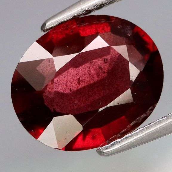 Striking 3.10ct raspberry red Rhodolite Garnet! Untreated!