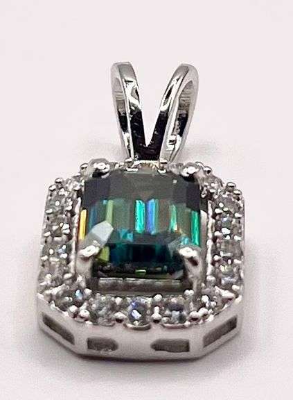 Dazzling 3.34 Ct Dark Green Lab Simulated Diamond Pendant
