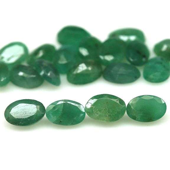 Real 6.89ct 19 piece Zambian Emerald set