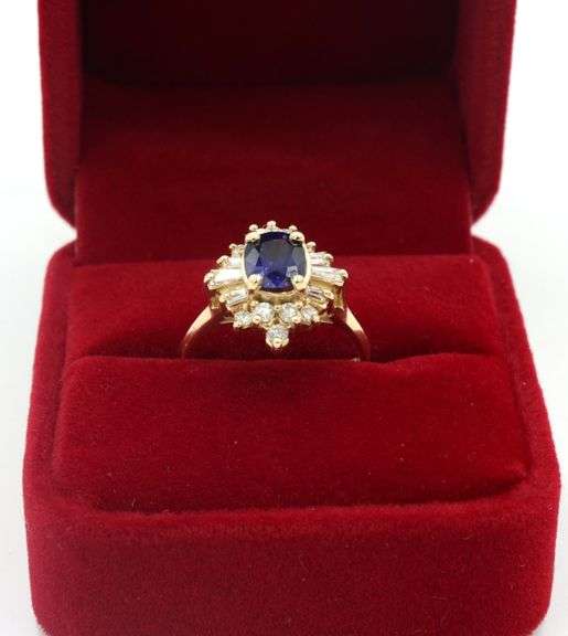 14kt Yellow gold Apx 1.10ct Oval Sapphire & Apx 0.55ctw Diamond Ring