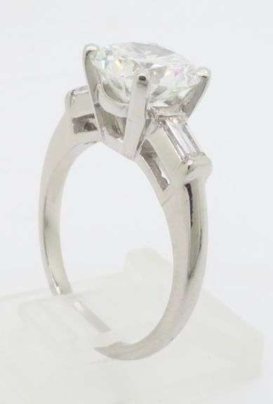 Stunning GIA Certified 2.38CTW Diamond Ring in Platinum