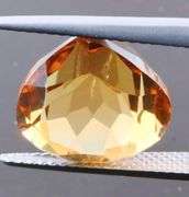 Golden honey drop! 8.81ct Maderia Citrine!