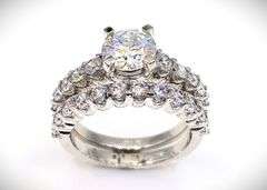 Dazzling 2 Band 2.75 Ct VVS1  Lab Simulated Diamond Ring Set