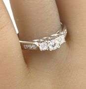 14kt White gold 0.50ctw 3 stone diamond ring