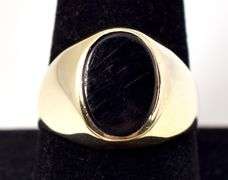 Charming 10K yellow Gold Black Onyx Gemstone Ring