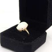 14kt White gold Oval White Opal Ring