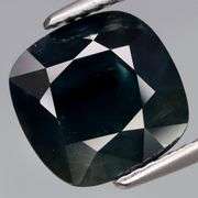 Elegant 4.67ct midnight blue Sapphire -heated only!
