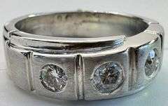 14K White Gold Round Brilliant Cut Diamond Ring