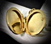 In Demand Tiffany 18K Yellow Gold Locket