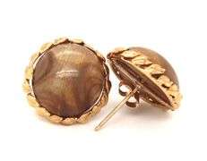 14kt Yellow gold round tiger eye stud earrings