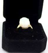 14kt White gold Oval White Opal Ring