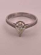 G.I.A CERTIFIED DIAMOND SET IN AN ENGAGEMENT RING