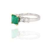 18k White Gold Natural Emerald and Diamond Ring Size 7