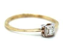 10kt Yellow gold princess cut diamond ring