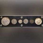 6 Piece US Type Set In Capitol Plastics Holder.