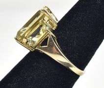 Stunning 10K Yellow Gold Green Citrine Ring