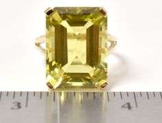 Absolutely Stunning 10K yellow Gold Lime Colored Citrine Gemstone Ring