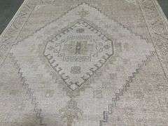 Vintage Inspired Design Rug 8x10