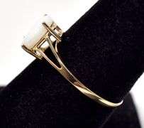 Pretty 10K Yellow Gold Opal Gemstone Ring