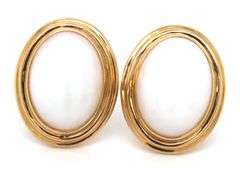 14kt Yellow gold oval white Jade earrings