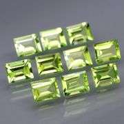 Brilliant 4.70ct 10pc set of matched baguette cut Peridot