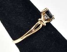 Beautiful 10k yellow Gold Blue Sapphire and Diamond Ring
