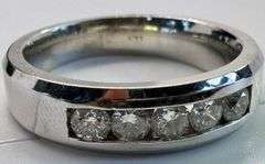 14K White Gold Round Brilliant Cut Diamond Ring