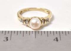 Precious Pearl and Diamond Ring in 14K Yellow Gold